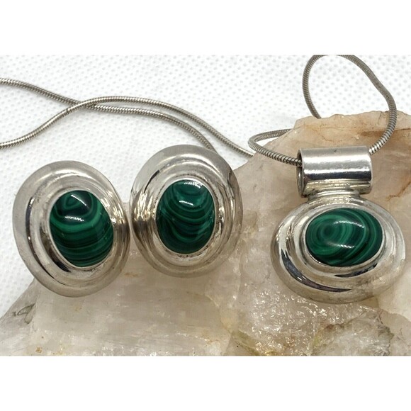 Vintage‎ Mexico Green Malachite Stone 18'' Matching Necklace & Earrings Set 24g